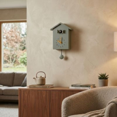 horloge à coucou artisanale finition mate balancier spherique charme intemporel
