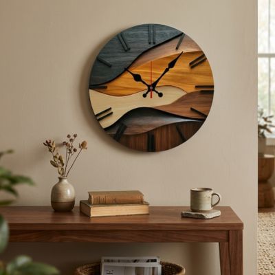 Horloge murale originale multicouche motif paysage accrochée au-dessus console en bois
