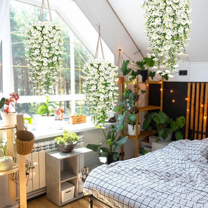 Plante artificielle tombante  à fleur blanche au plafond décoration intérieure élégante