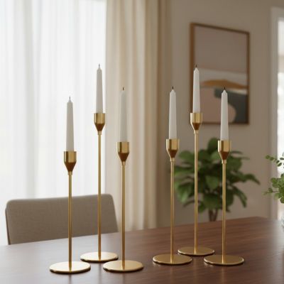 Bougeoirs métalliques avec bougies