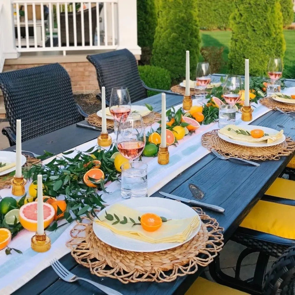 Décoration de table réception avec bougeoir en verre conique – style épuré